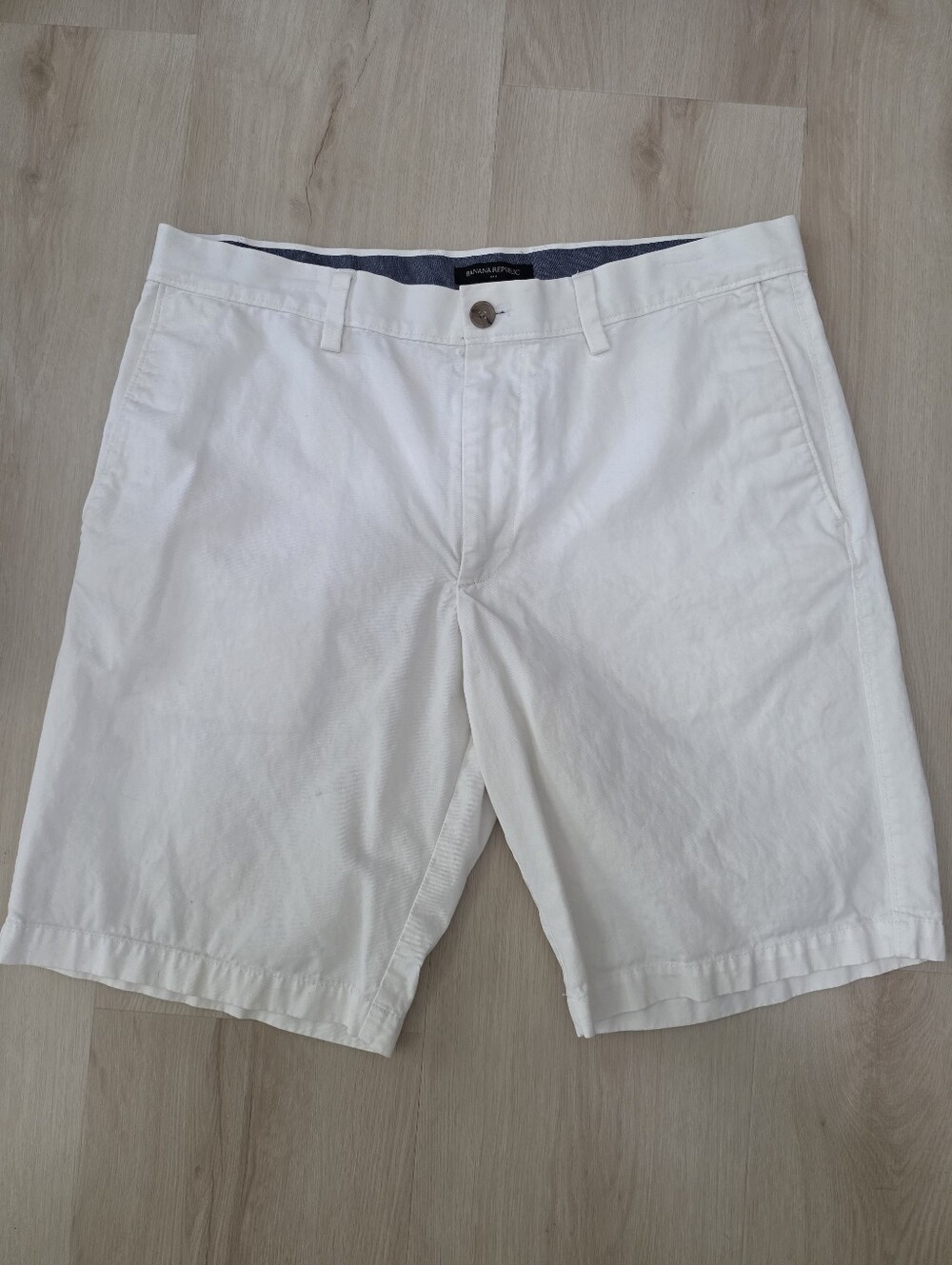 Men's White Flat Front Shorts 10" Inseam